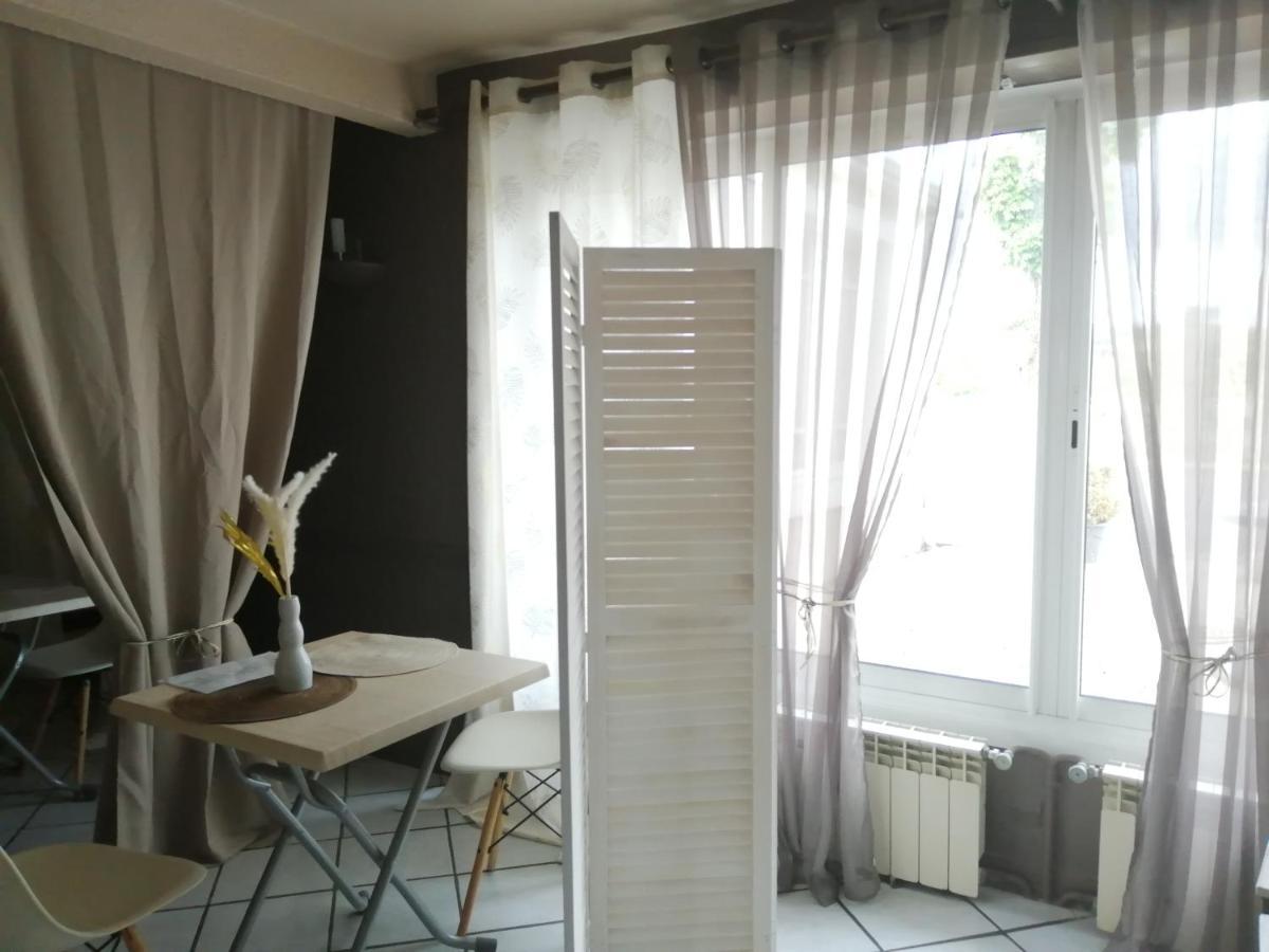 Les Chambres De La Gare Noyers sur Cher Bagian luar foto