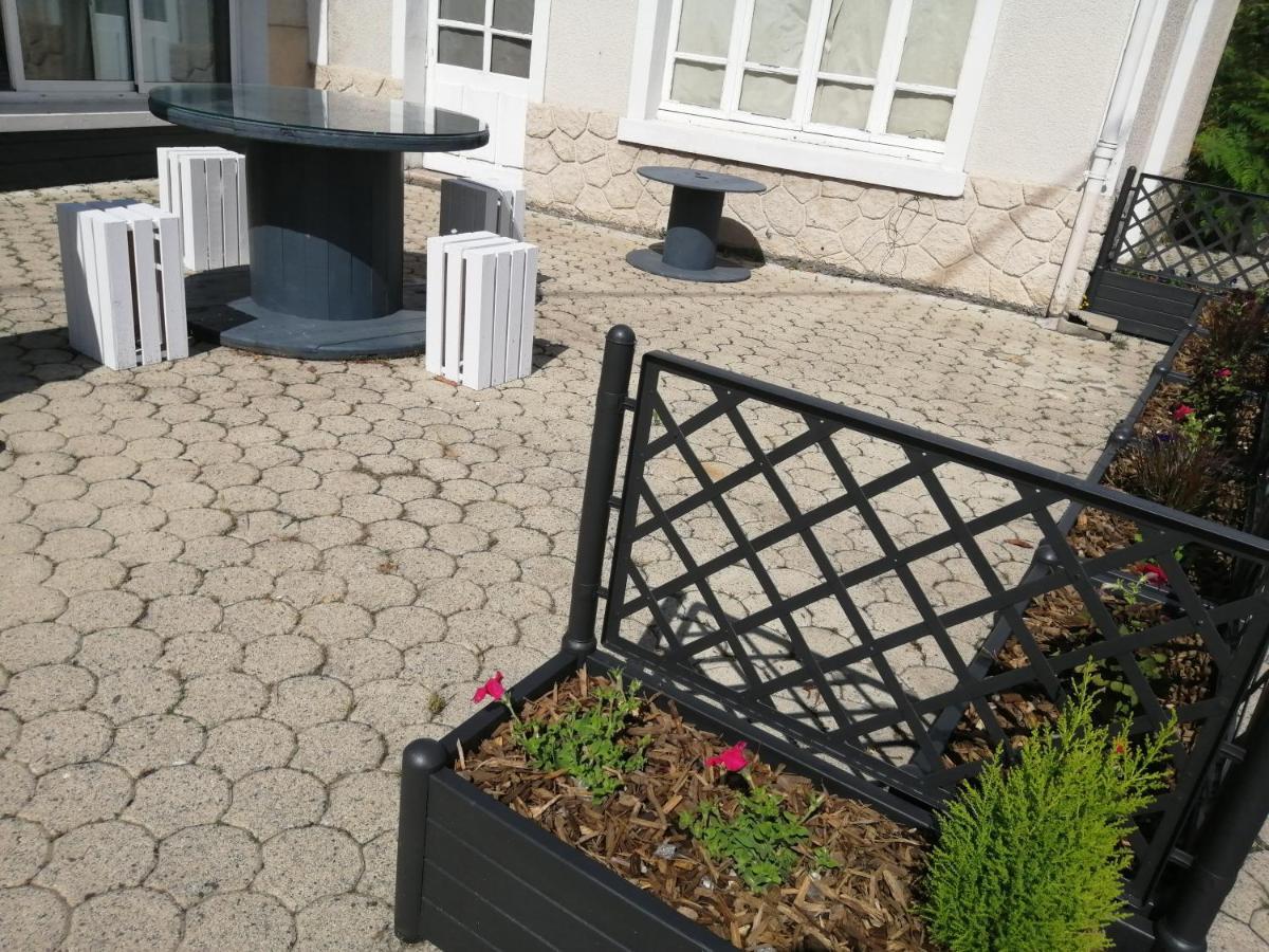 Les Chambres De La Gare Noyers sur Cher Bagian luar foto