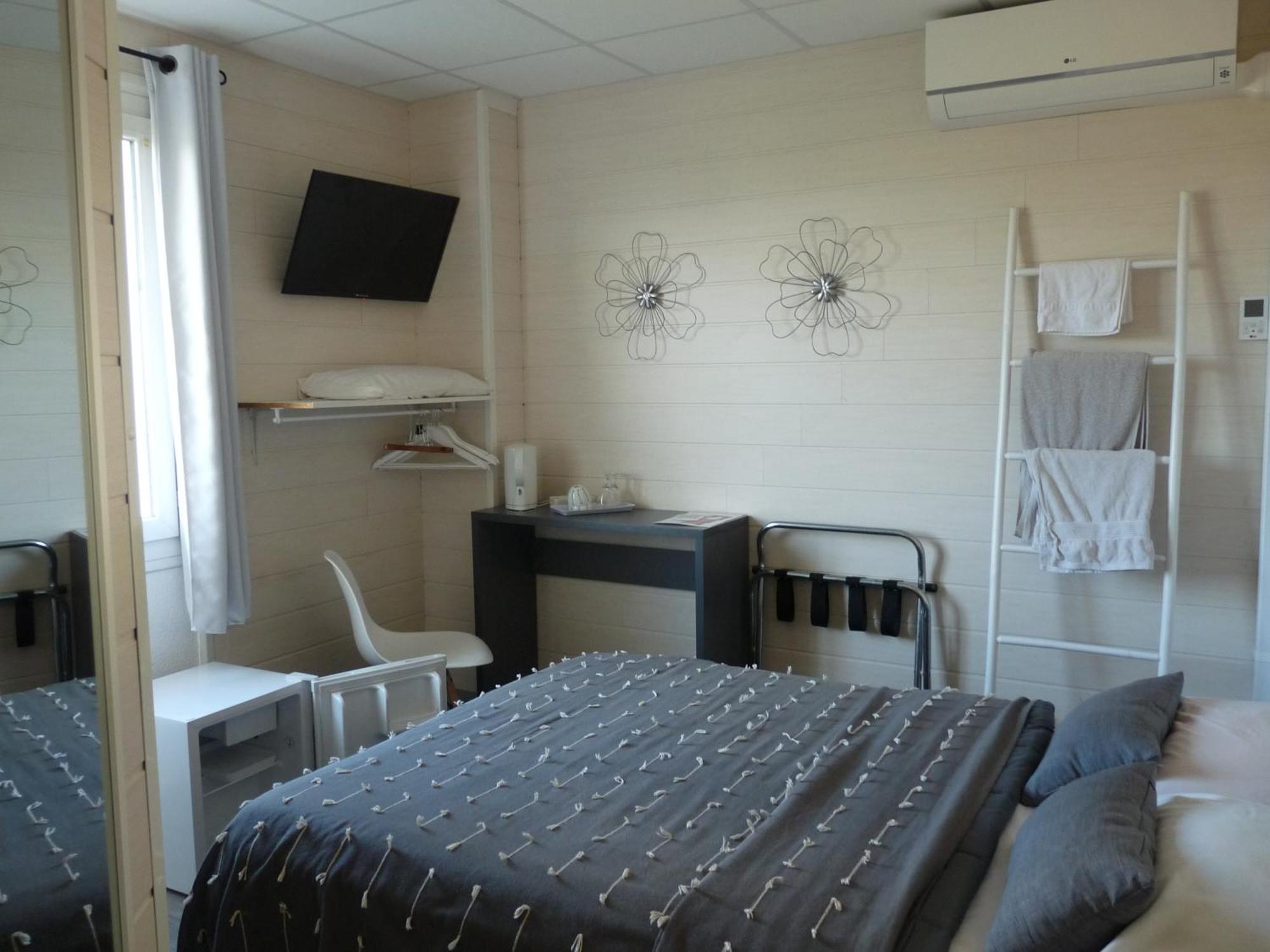 Les Chambres De La Gare Noyers sur Cher Bagian luar foto